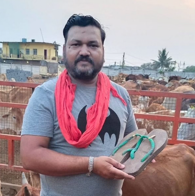 Ritesh from Chhattisgarh making slippers from cow dung