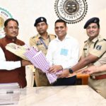 मुख्यमंत्री श्री विष्णु देव साय से राज्य पुलिस सेवा अधिकारियों ने की सौजन्य भेंट