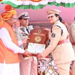 स्वतंत्रता दिवस समारोह: मुख्यमंत्री ने 35 पुलिस अधिकारियों एवं जवानों को पुलिस पदकों से किया सम्मानित