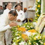 मुख्यमंत्री श्री विष्णु देव साय ने पूर्व विधानसभा उपाध्यक्ष स्वर्गीय श्री बनवारी लाल अग्रवाल को दी श्रद्धांजलि