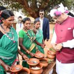 नक्सल मुक्त बस्तर की दिशा में एक और निर्णायक कदम : चार इनामी माओवादियों ने किया आत्मसमर्पण