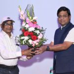 जनसंपर्क विभाग के अपर संचालक श्री जे.एल. दरियो को सेवानिवृत्ति पर दी गई गरिमामय विदाई