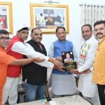 मुख्यमंत्री श्री विष्णु देव साय से भारतीय रेडक्रास सोसायटी के पदाधिकारियों ने की सौजन्य भेंट